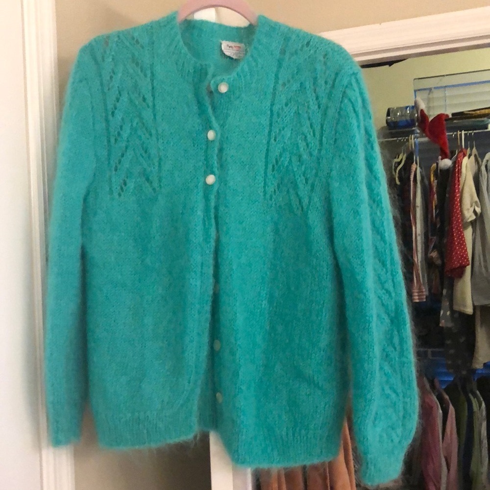 Avoca Handweaver sweater